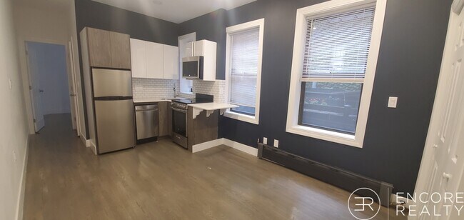 Building Photo - 24 Phillips St Unit 2