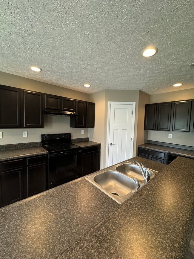 Photo - 3 Bedroom Single Family Home Available in ...
