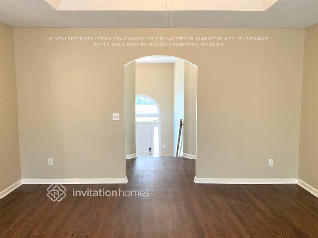 Photo - 925 Evian Dr NW