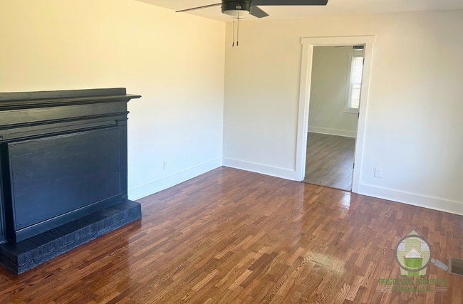 Photo - 904 Staunton Bridge Rd