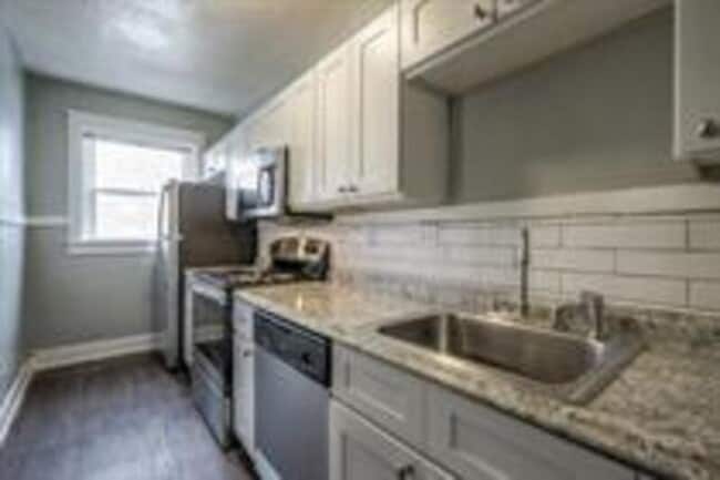 Photo - 3721 Broadway Blvd