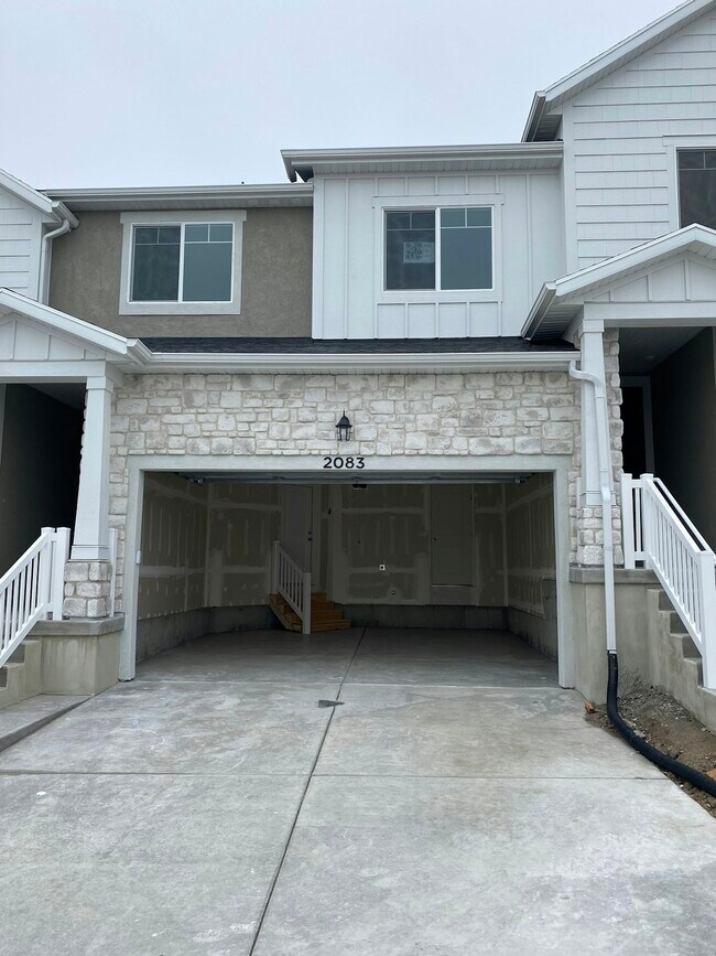 Building Photo - 2083 N 4260 W