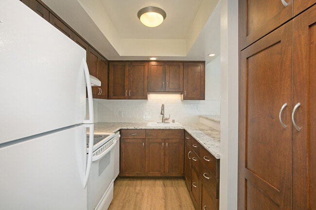 Photo - REMODELED 2BD/1BA BEAUTIFUL CROWN POINT CONDO! ONLY $3,795/MO Unit 4006 Promontory Street