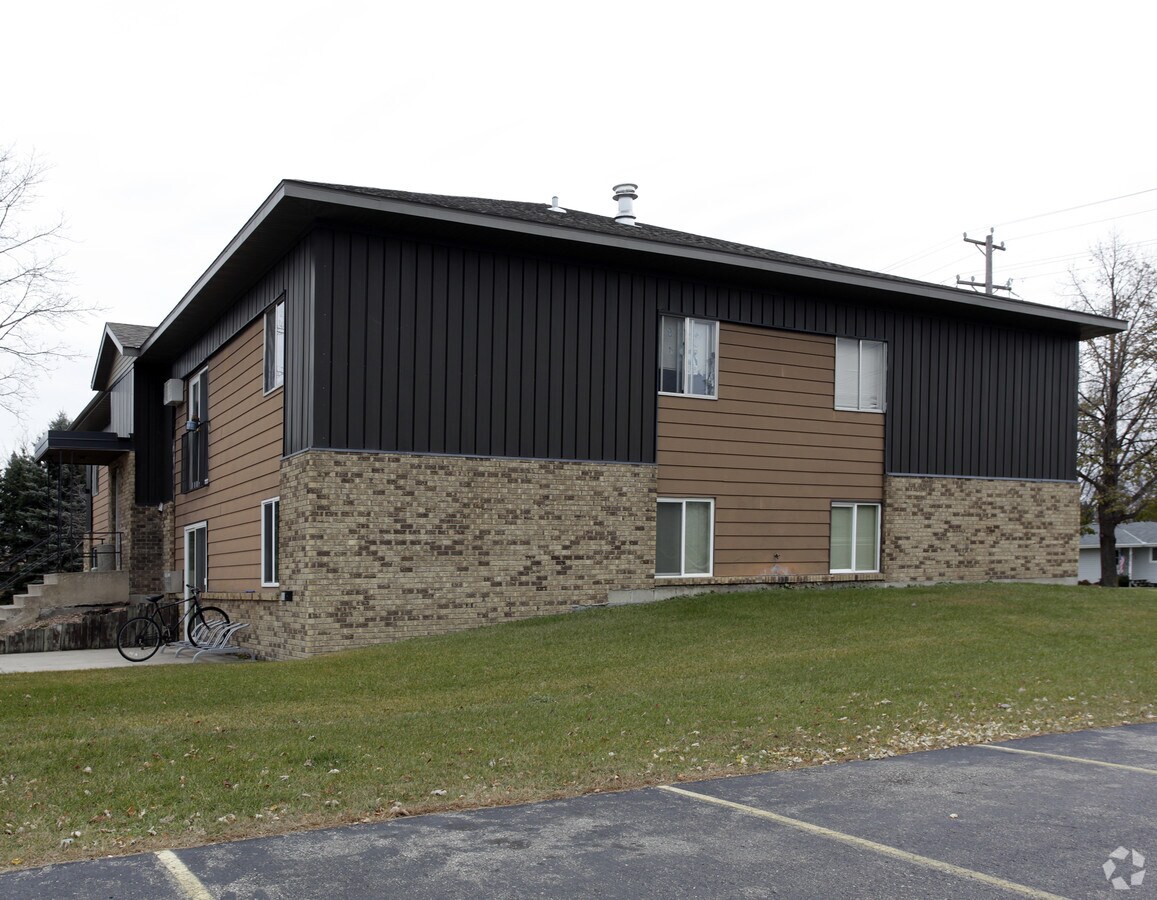 Photo - 501 2nd Ave S