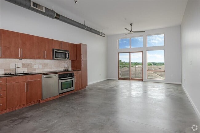 Building Photo - 2124 E 6th St Unit 416 Rental