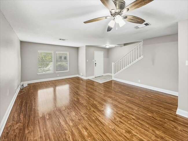 Photo - 1405 Comfort St