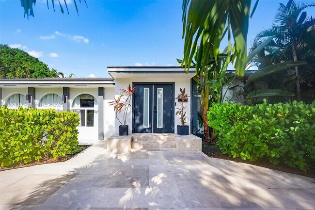 Photo - 1651 SW 13th Ave