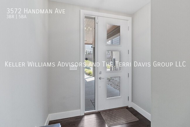 Photo - 3572 Handman Ave