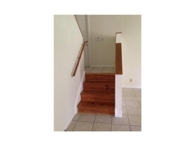 Photo - 6542 Via Regina