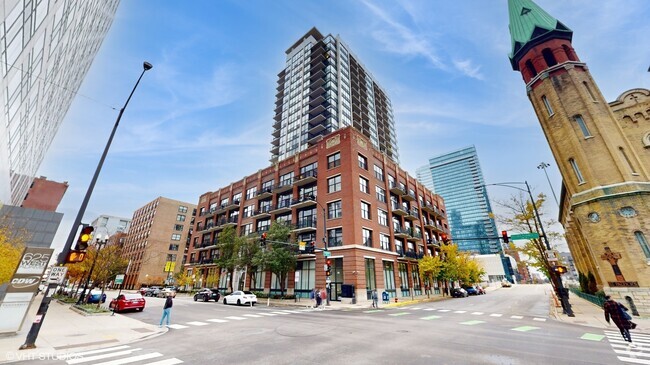 Building Photo - 210 S Desplaines St Unit 907 Rental