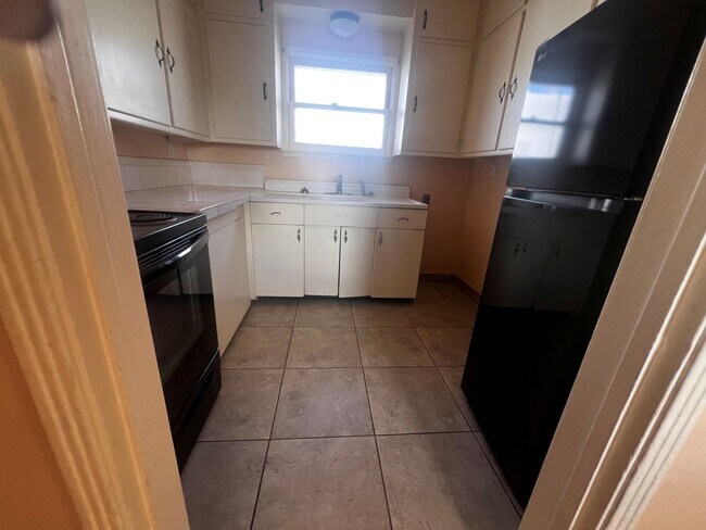 Photo - 303 Chestnut St