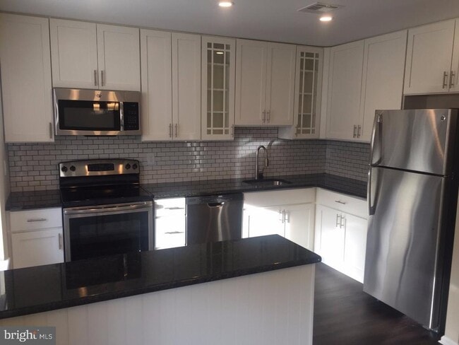 Building Photo - 411 Conestoga Rd Unit 34 Rental