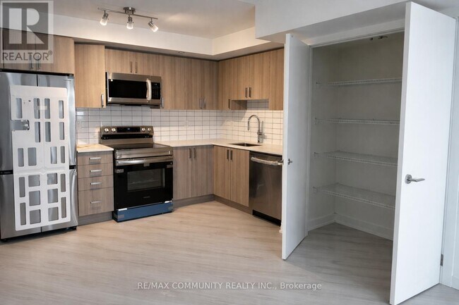 Photo - 1010 Sandy Beach Rd Unité 317