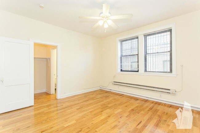 540 W Wellington Ave Unit 207