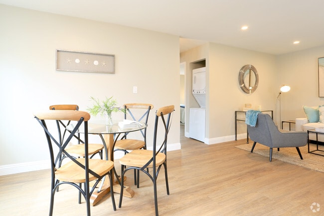 2BR 1BA-895 Sq Ft-Modeled - Edge at Howarth Park
