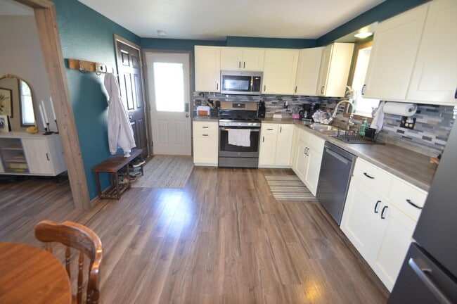 Photo - 610 Elizabeth St