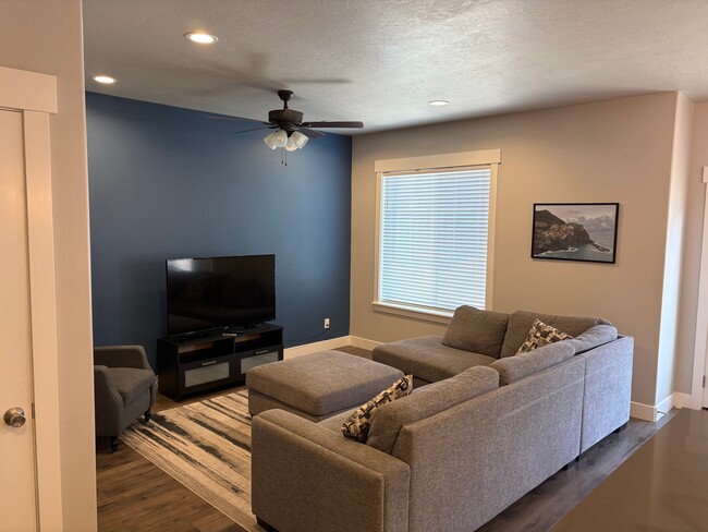 Photo - 3734 W 1650 N