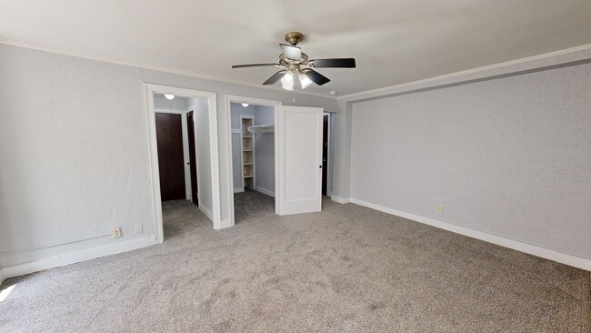 Photo - Hyde Park Apartments
