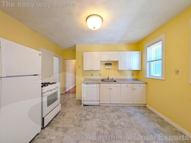 Building Photo - 79 Conwell Ave Unit #1 Rental