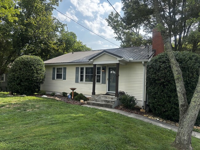 Photo - 4106 Woodlawn Pike