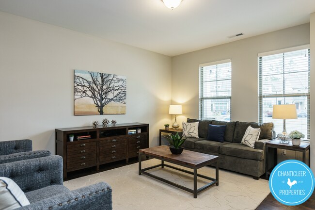 Photo - 1119 Midtowne Way