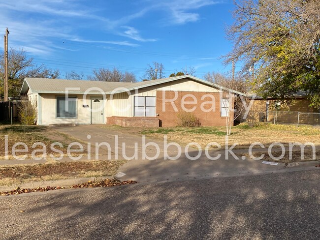 Building Photo - Affordable 4 bedroom, 1 bath