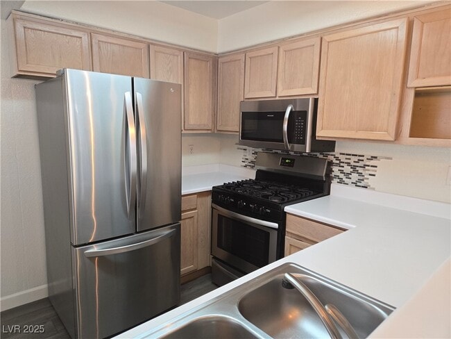 Building Photo - 3168 Tarpon Unit 103