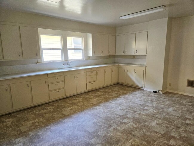 Photo - Single Family Home in Scotia!