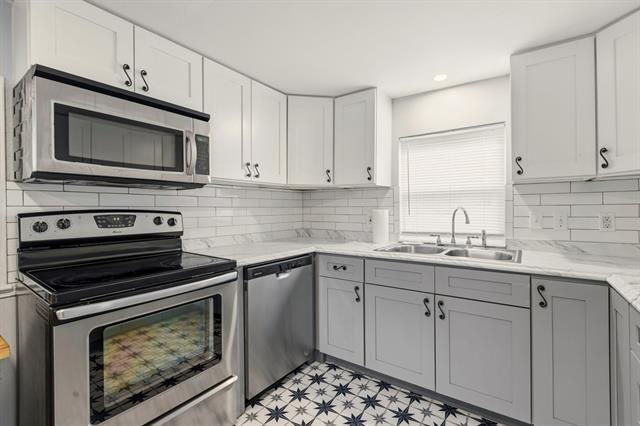 Photo - 8910 San Leandro Dr