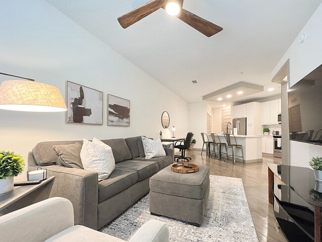 Building Photo - 7616 W Courtney Campbell Cswy Rental