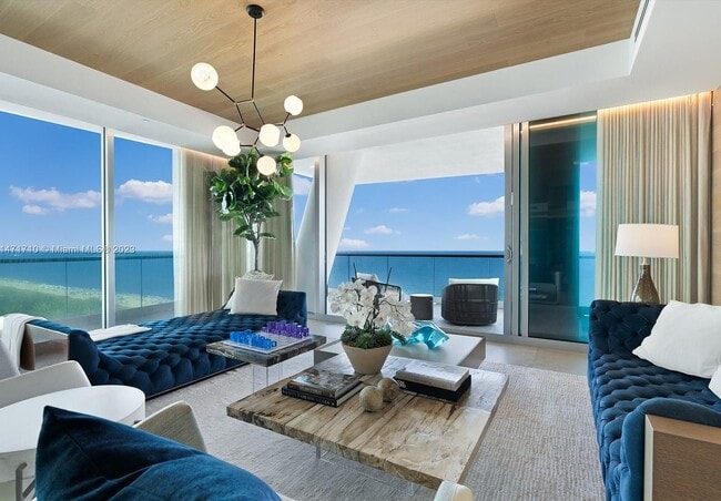 Building Photo - 2655 Collins Ave Unit 1704