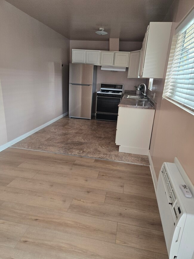 Photo - 5723 Hazeltine Ave Unidad #2