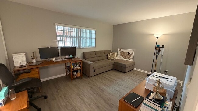 Photo - 610 Tennis Club Dr