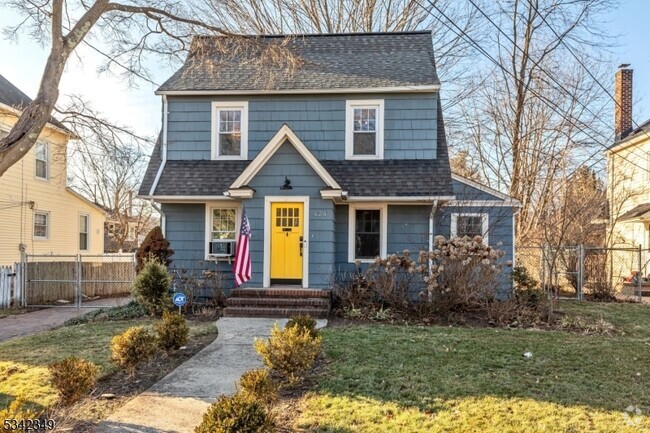 Building Photo - 424 Catalpa Ave Rental