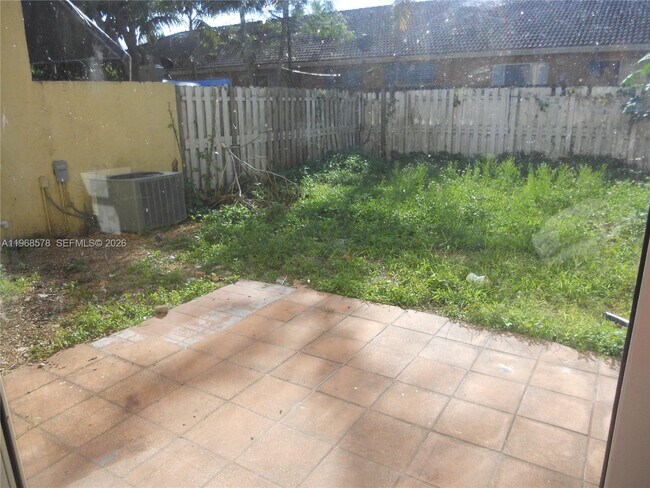 Photo - 22 SW 14th Ter