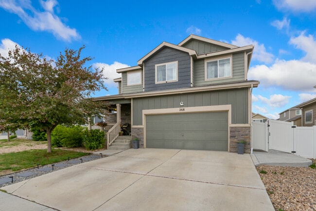 Photo - 268 Castle Dr