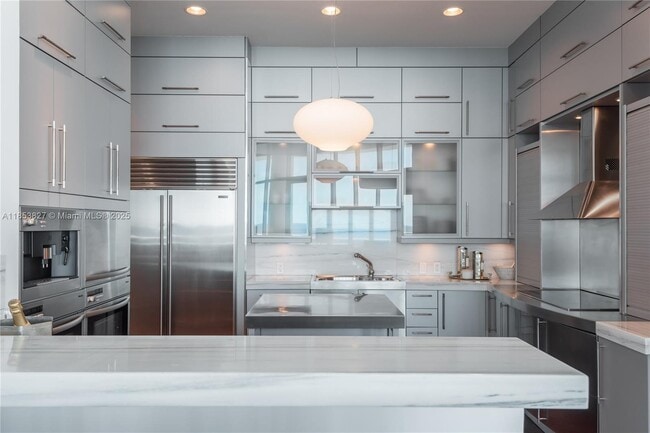 Photo - 5959 Collins Ave Unit 2007