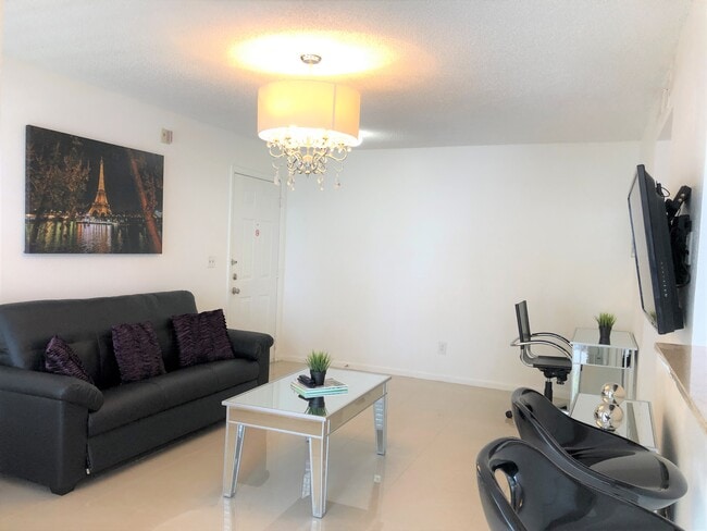 Living Room - 11582 Westwood Blvd Unit 1413