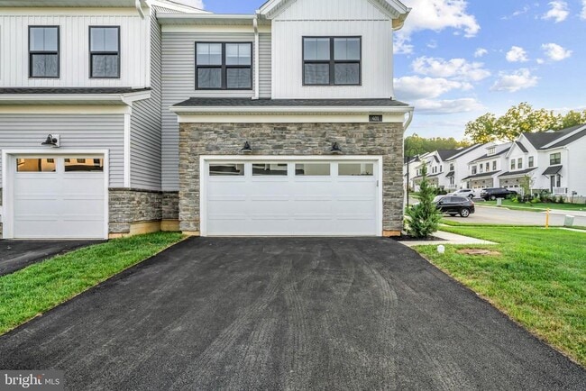 Photo - 315 Gilman St