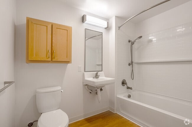 Studio - 312SF - 318SF -Bathroom