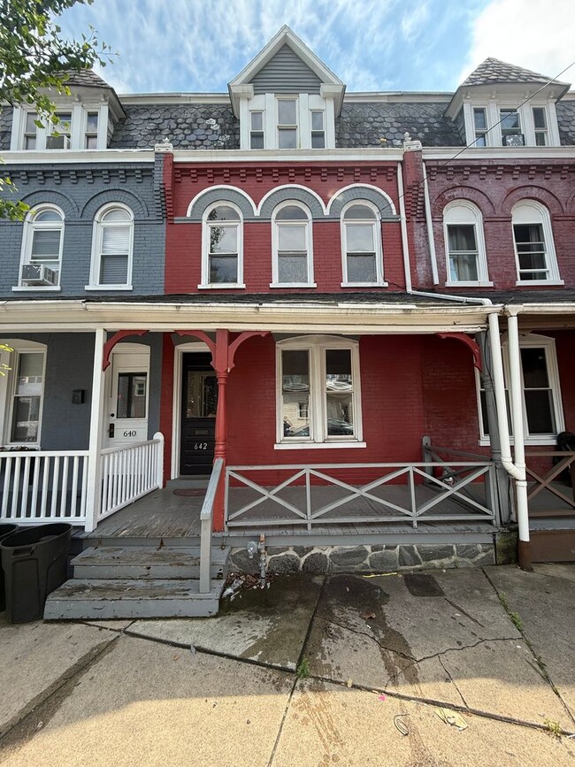Photo - 642 Marietta Ave House