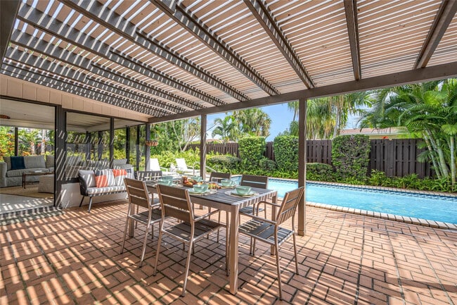 Photo - 1950 Harbourview Dr