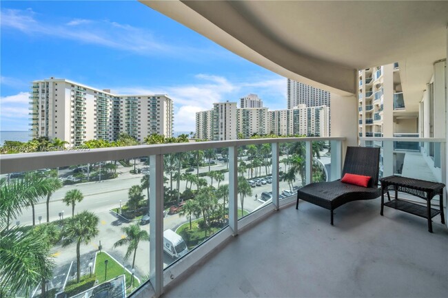 Building Photo - 3800 S Ocean Dr Unit 618