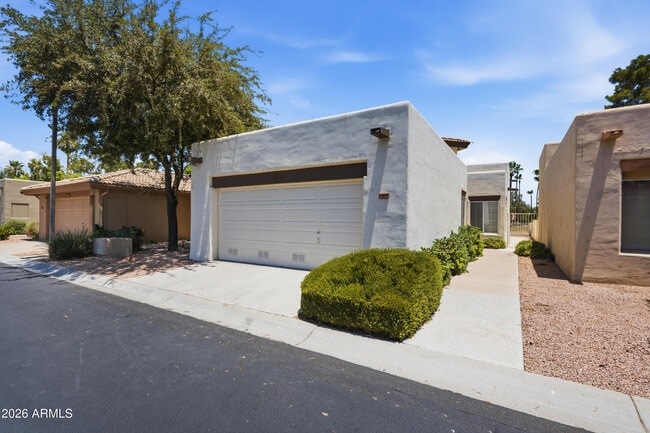 Building Photo - 17229 N Zuni Trail