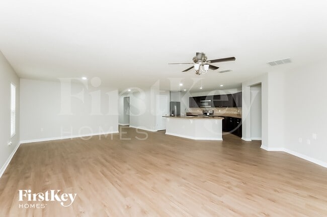 7261 Somerset Pond Dr