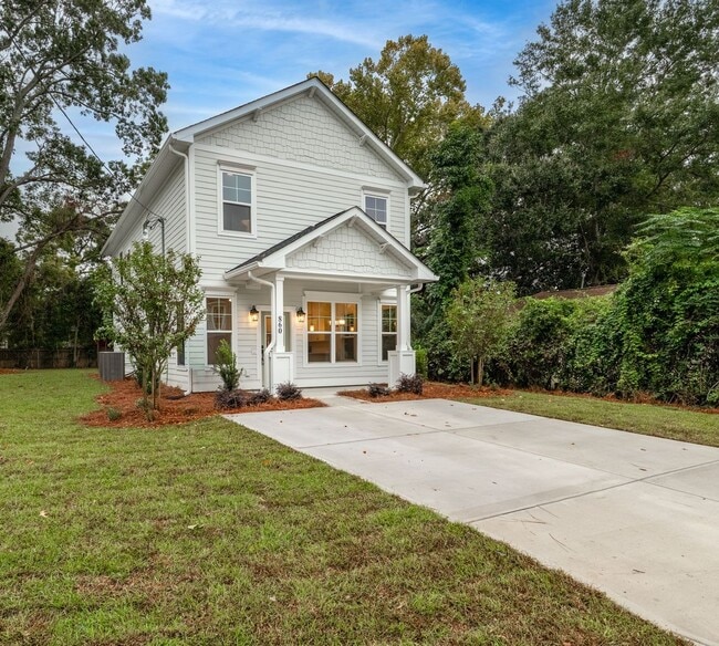 Photo - Modern New Build Minutes from Downtown Cha...