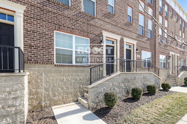 Building Photo - 2 Bed 1.5 Bathroom Condo Available in Springfield