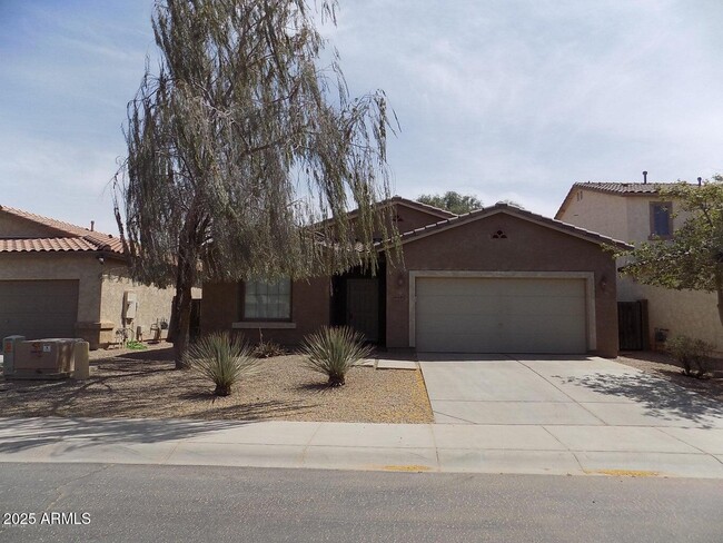 Photo - 45449 Alamendras St House