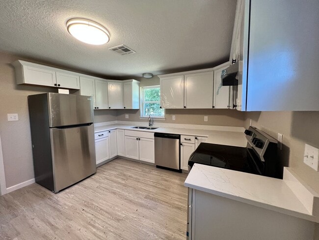 Photo - House For Rent in SE Lake Charles