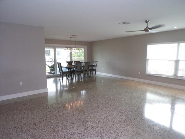 Photo - 2195 Gulfview Rd